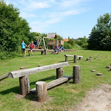 斯图克森里伯度假小屋及公寓酒店